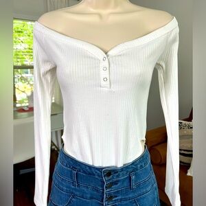 Forever 21 size medium off the shoulder white bodysuit with buttons